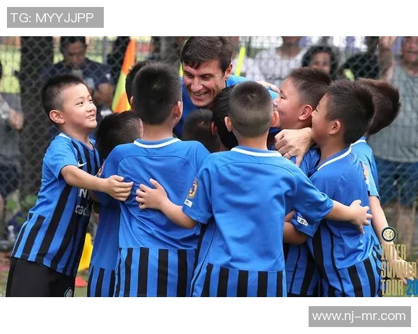 足球明星合照创意抠图大集合让你与偶像亲密接触的精彩瞬间 足球明星合照创意抠图大集合让你与偶像亲密接触的精彩瞬间