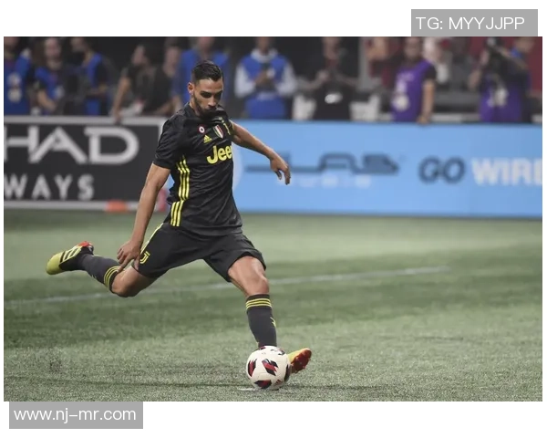 足球明星壁纸全屏高清下载尽享球场魅力与激情瞬间 足球明星壁纸全屏高清下载尽享球场魅力与激情瞬间