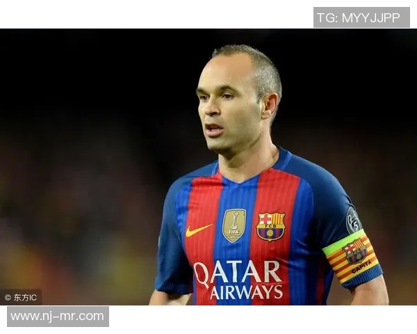 足球明星小摆台的传奇人生与场上风采全解析 足球明星小摆台的传奇人生与场上风采全解析