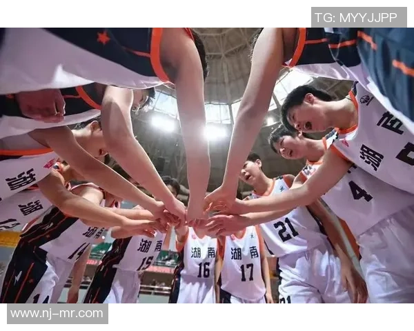 重庆篮球队荣登篮球节奏排行榜第九名展现出色团队实力与风采 重庆篮球队荣登篮球节奏排行榜第九名展现出色团队实力与风采