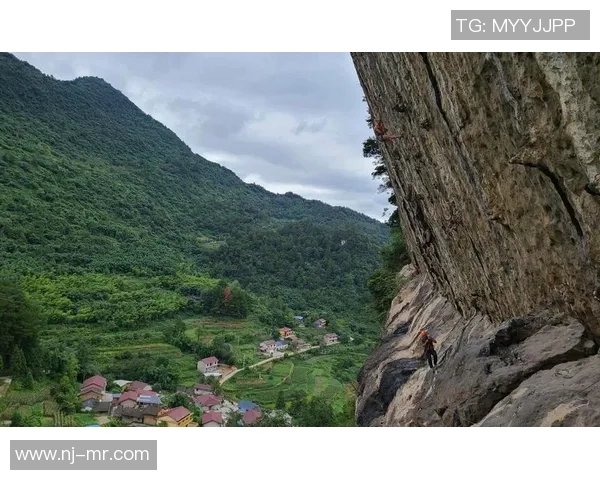 攀岩评论：重庆攀岩队的中路突破得失